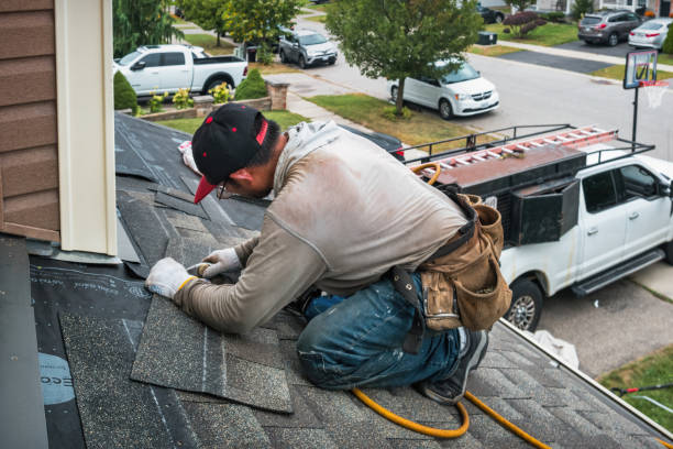 Professional Emergency Roof Repair technician working in Calhoun City, MS